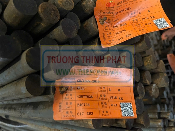 thép tròn đặc phi 140